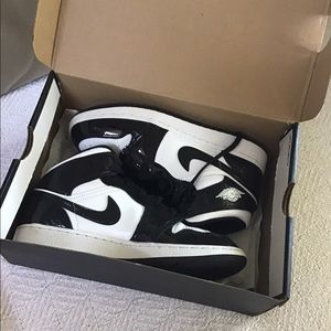 Air Jordan 1 Mid SE ASW (GS) Black & White